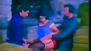 Retro threesome porn with Italian touch