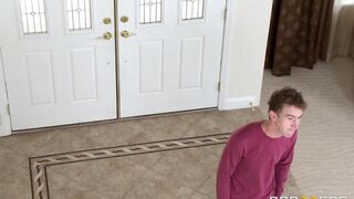 I met a hot guy in the bedroom and we fucked hard
