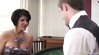 The girl lost a game and had to pay with her mouth and pussy