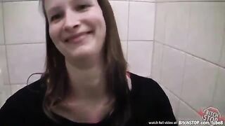 I went to the toilet and paid for sex with a girl I picked up