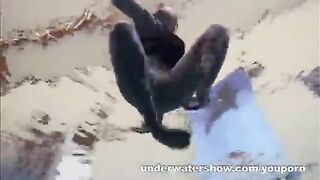 A sexy woman has no clothes on by the pool