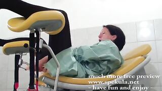 She was fucking fucked in the gynaecologist's office by a fisting man