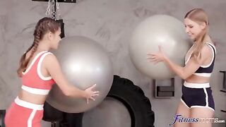 Girlfriends enjoy sensual pussy licking in sweet session