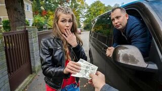 A pick-up guy fucks hot girl in her car for money