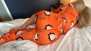 That ass wants to get fucked hard, just like in the hottest homemade videos