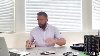 A man proved to his girlfriend that sex is really an art