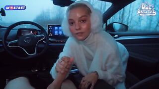 A college girl is getting fucked by stranger in a car