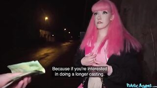 A young girl was forced to make a blowjob to her face