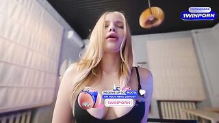 Wouldn't it be better to put a dick in your mouth? - Homemade Porn