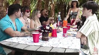 The guy showed the public a master class in blowing jobs