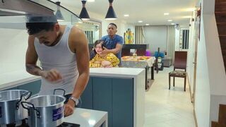 Babe fucked before dinner, a common scenario in passionate kitchens
