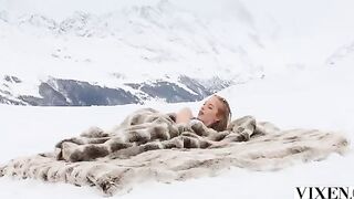 Warming up a dick with the mouth of a blonde is no problem