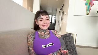 The man accidentally made a creampie in the ass of the hot MILF