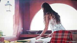 A girl brought herself to a powerful orgasm, she almost broke her legs