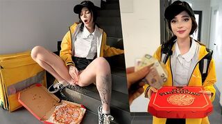 A pizza delivery guy got a cum shot from the hot courier in a steamy scene
