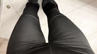 A girl came to the restaurant, her ass was so appetizing