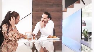 Therapist invited her patient for a romantic dinner at her house